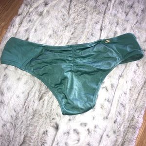 O’Neill cheeky bottoms